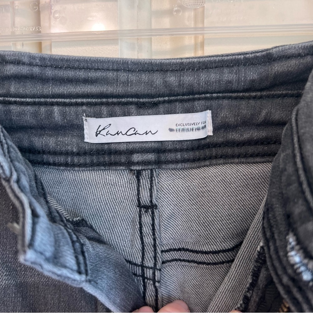 KanCan Ankle Jeans in Black, Frayed Hem, Straight to Tapered Leg, Size 31 - Picture 4 of 9